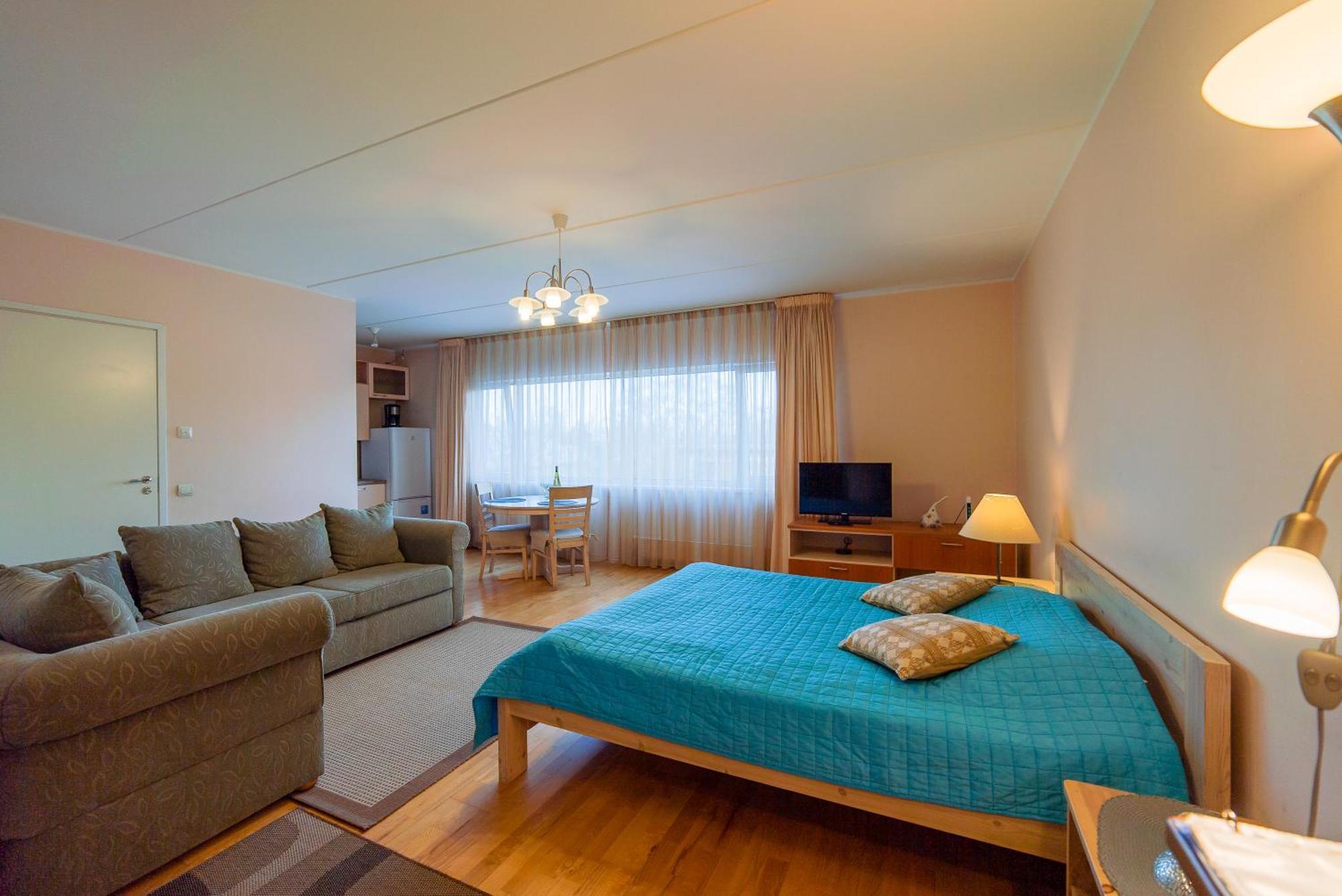 Romeo Family Kaarli Apartment Tallinn Eksteriør billede